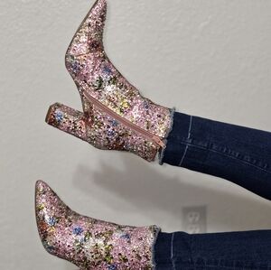 BETSEY JOHNSON CADY FLORAL DIVA RHINESTONE COWBOY BOOTS SIZE 7 Only used…